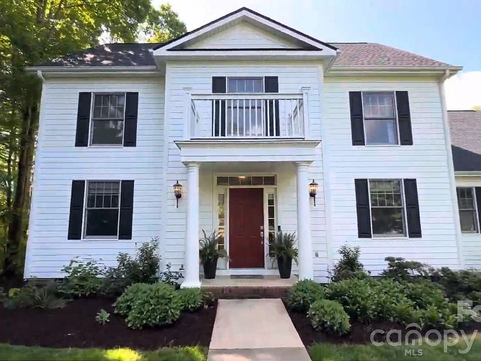 1st image of 514 Pinchot Dr