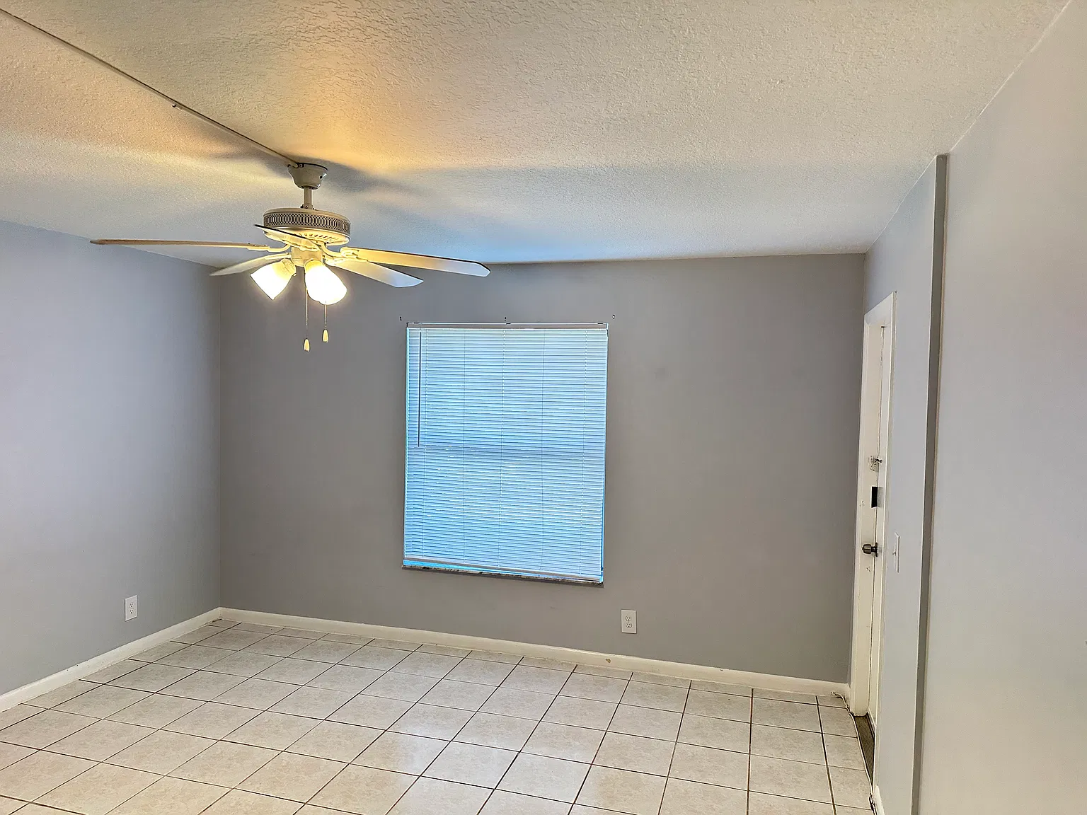 890 N Federal Hwy — Photo 3