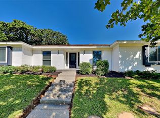 1704 Rock View Ct, Fort Worth, TX 76112