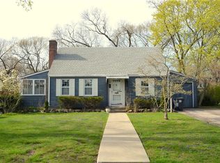 79 Brewster Dr, Warwick, RI 02889