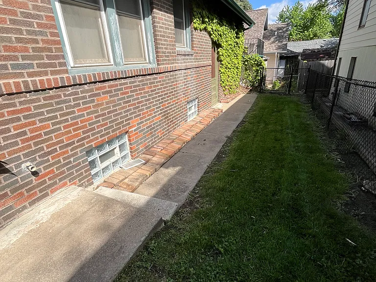 1124 Arbor St — Photo 27