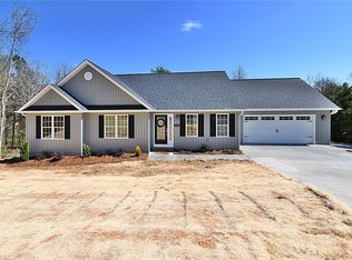 1436 S Peace Haven Rd, Clemmons, NC 27012