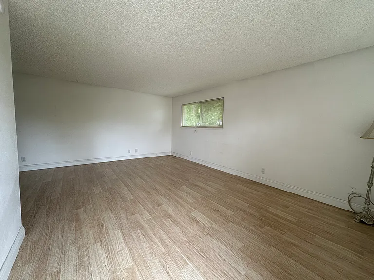 6201 Carlow Dr #4 — Photo 21
