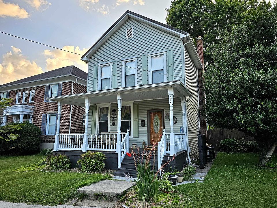 1st image of 572 Oak St NW