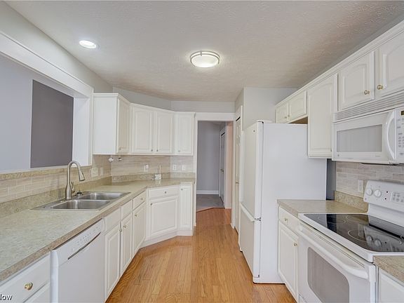 4th image of 7443 Willow Woods Dr #35A
