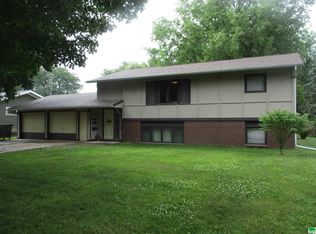 1011 3rd Ave NW, Pocahontas, IA 50574