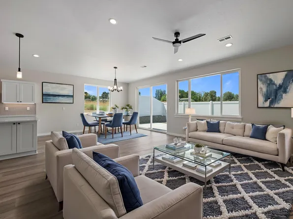 3330 S Nelson Pl, Kennewick, WA 99338