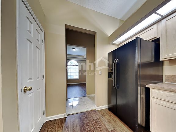 4th image of 9251 Topohill Ct