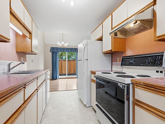 3rd image of 1829 Heath Rd #10