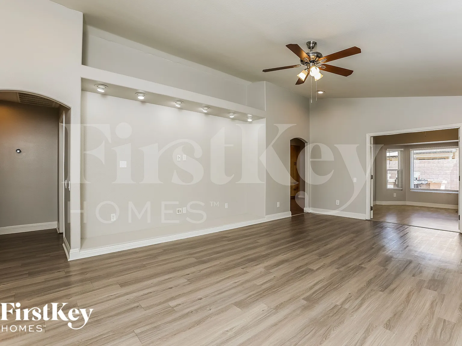 3 bed, 2.0 bath, 1443 sqft, $2,175 — Photo 3