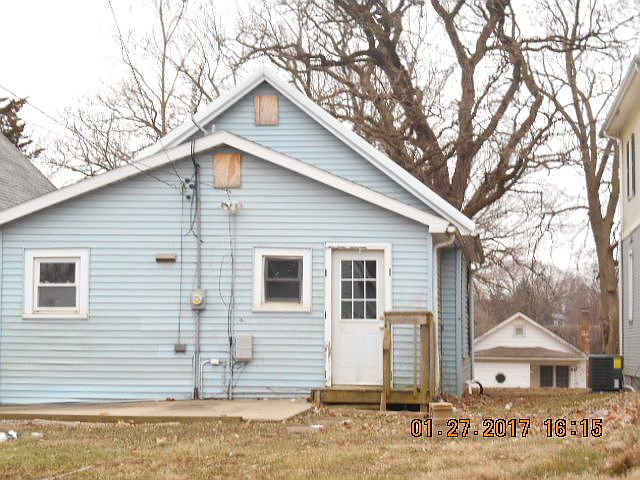 2nd image of 120 E 4th St