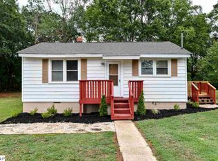 202 W 4th Ave, Easley, SC 29640