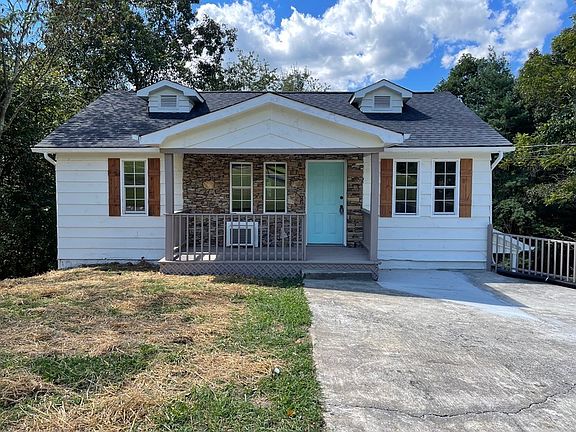 4th image of 104 Highland Dr #1
