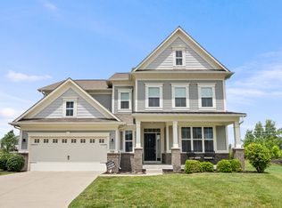 7727 Tanager Ct, Zionsville, IN 46077