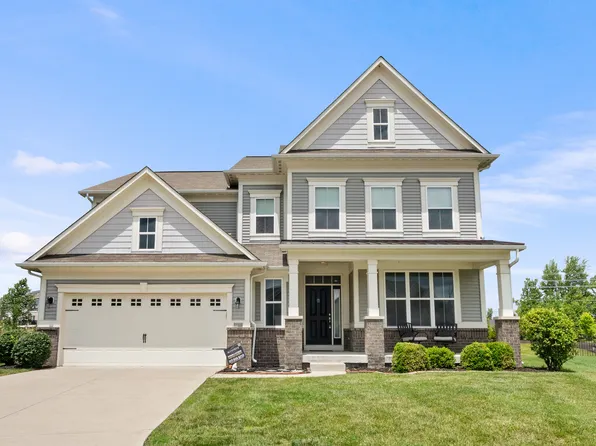 7727 Tanager Ct, Zionsville, IN 46077