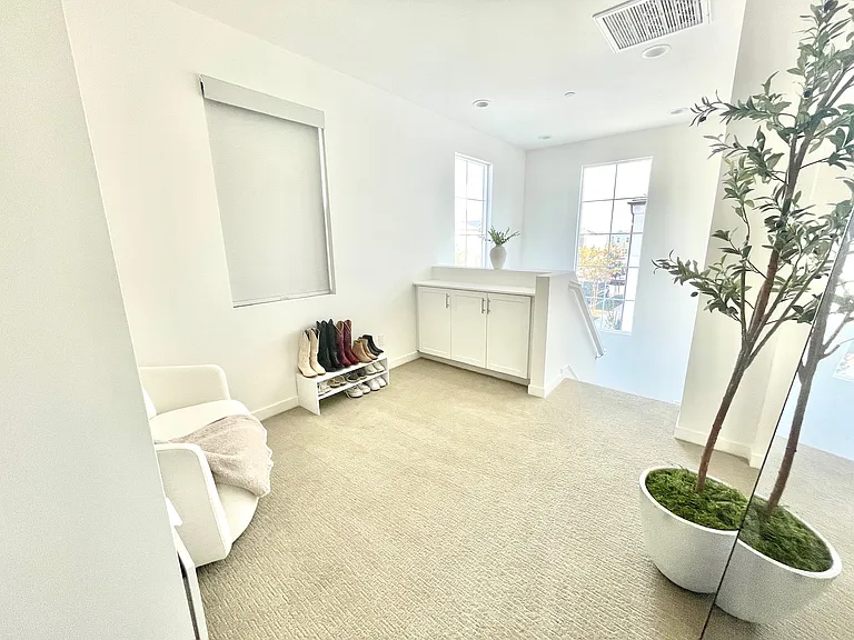 2422 Encanto Pass — Photo 18