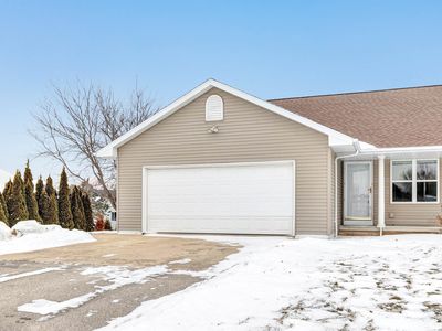 1926 River Hill Ct, Suamico, WI, 54313