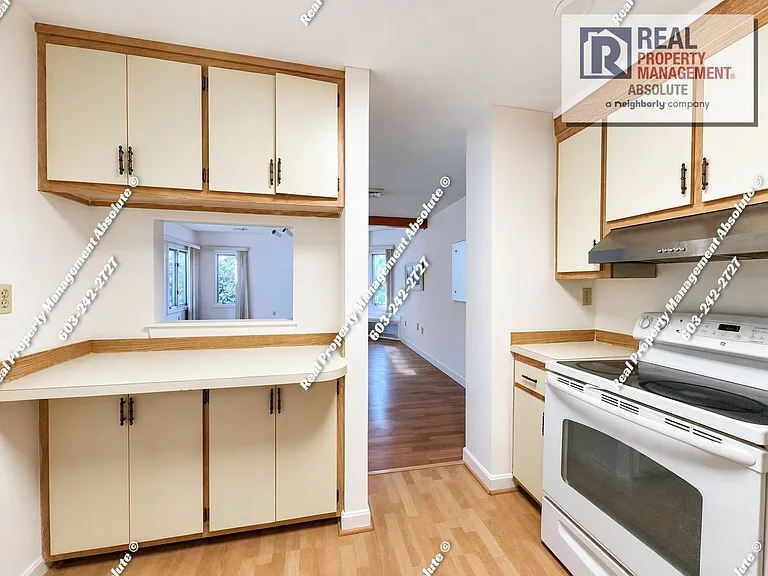 110 Coliseum Ave #108 — Photo 8