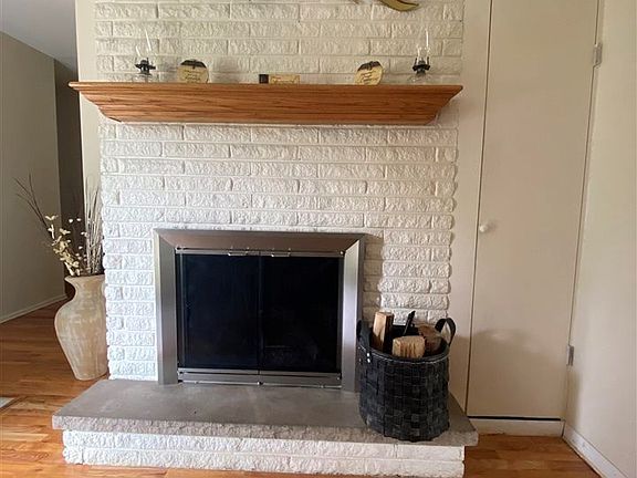 4th image of 307 Cedarwood Dr