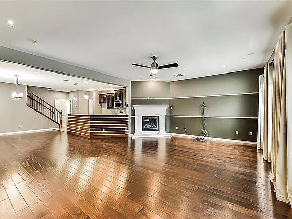 3rd image of 4268 Comanche Dr