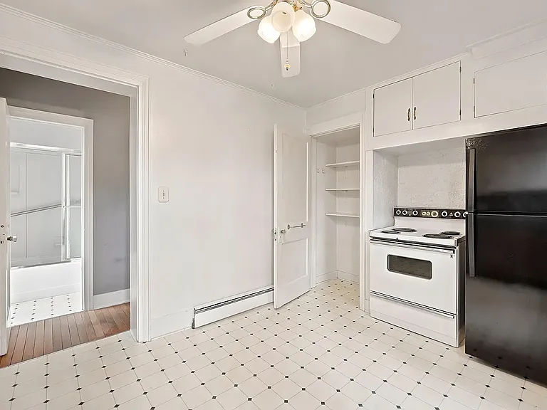 1004 Delaware Ave #1 — Photo 8
