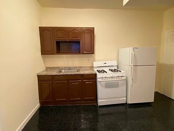 2nd image of 19 Lawrence St APT 1W