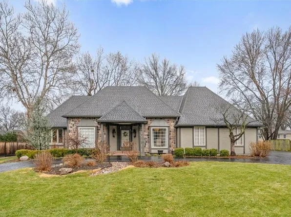 9731 Briar Dr, Overland Park, KS 66207