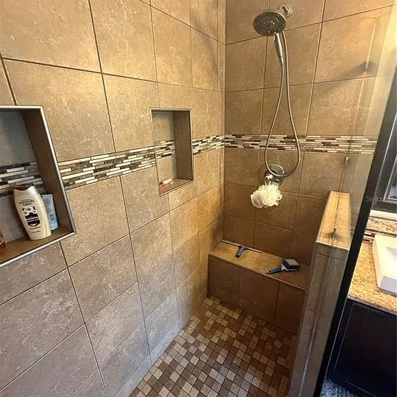 9828 Bubbling Brook Ct — Photo 11