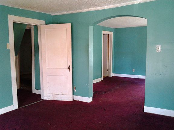 4th image of 2840 Hale Ave