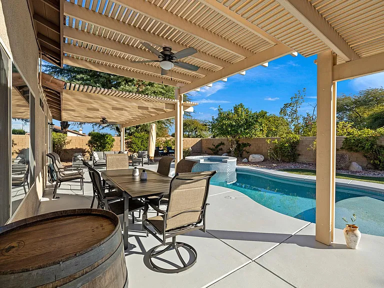 81107 Portola Cir — Photo 34
