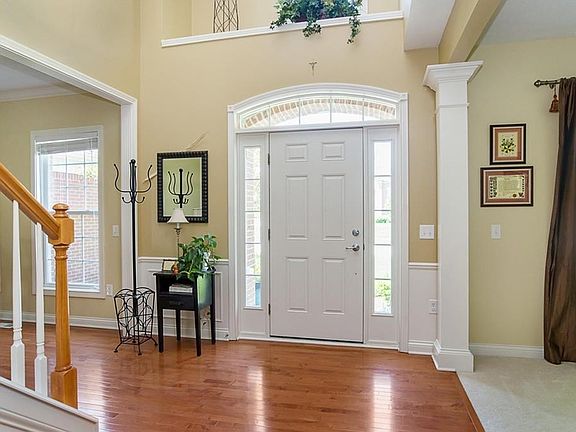 2nd image of 9395 Cobblestone Ct