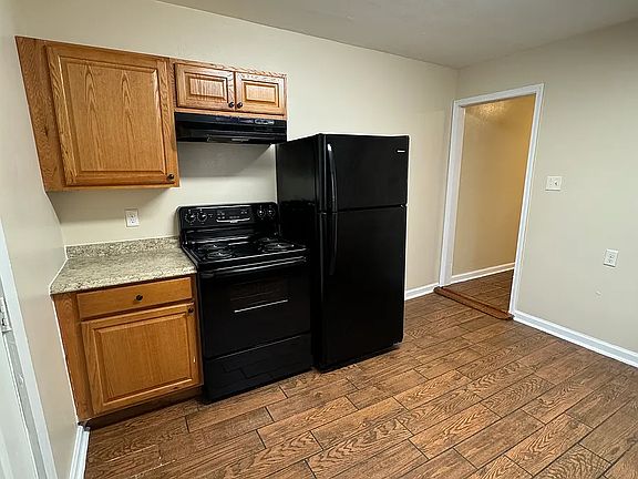 5th image of 1646 N Claiborne Ave