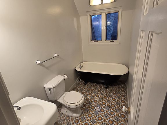 2nd image of 548 River Bend Rd #2