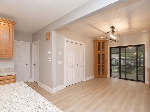 5th image of 140 Trilby Ave #1