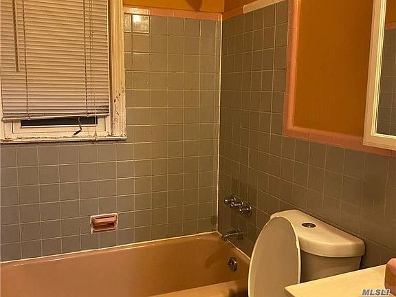 5th image of 1415 S Park Pl