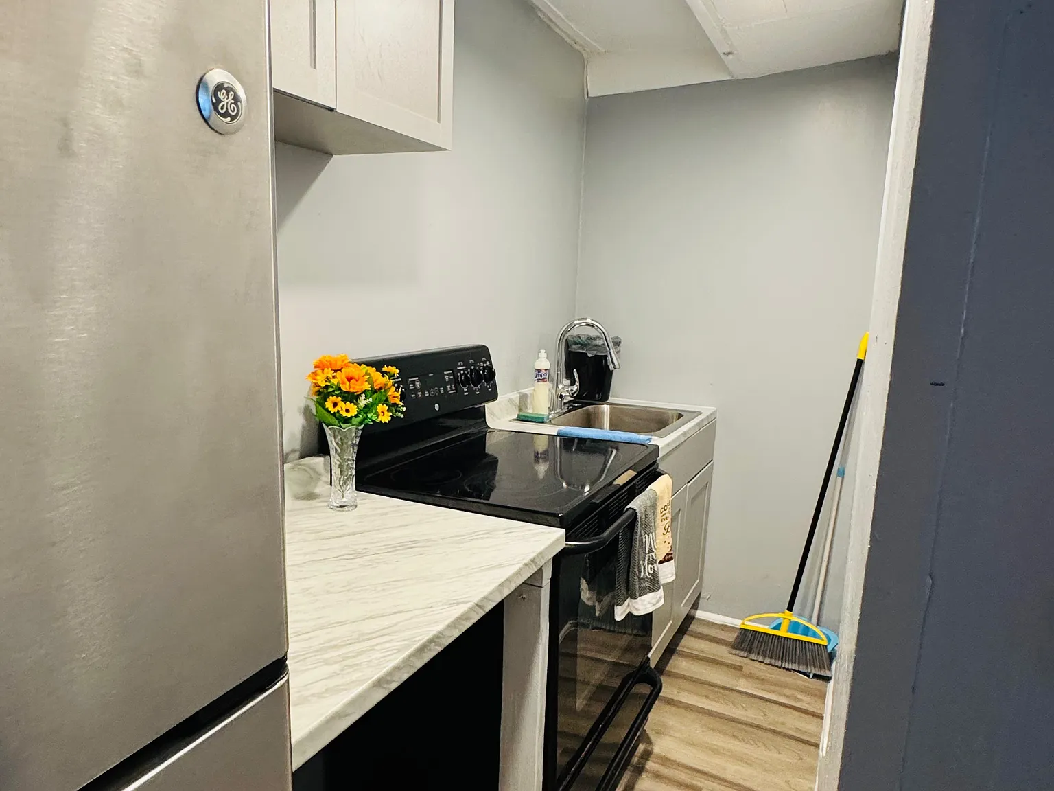 Studio, 500 sqft, $1,400 — Photo 3