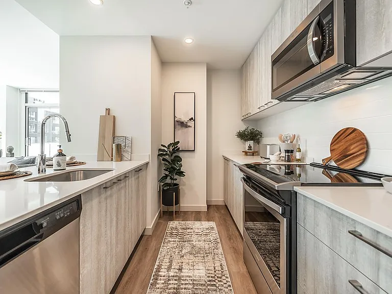 1400 Quadra St — Photo 21