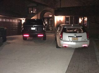 1133 Florence St, Lemont, IL 60439