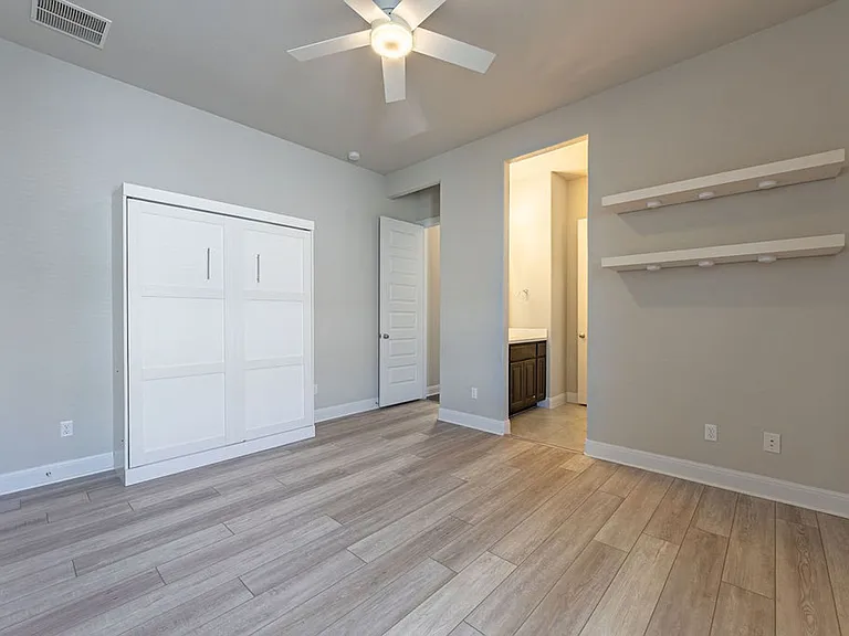 205 Barefoot Park Ln — Photo 10