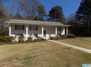 1537 Oak Ln, Bessemer, AL 35023