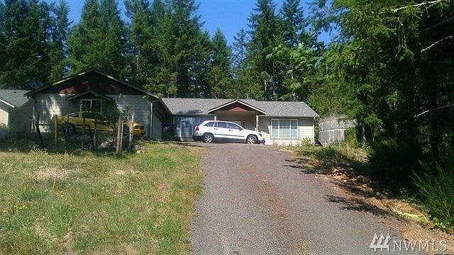 1st image of 30 E Fox Ln