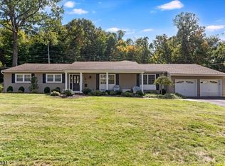 5 Beech Dr, Morris Plains Boro, NJ 07950