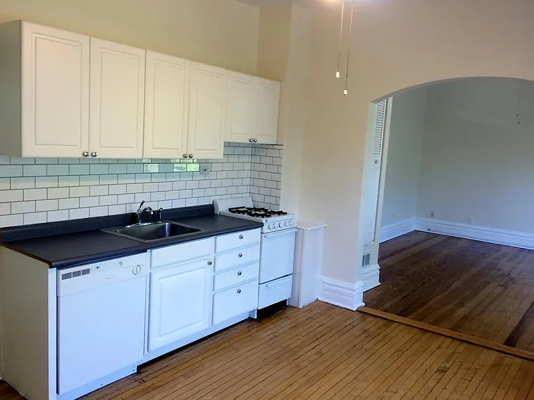 1307 W Henderson St #2 — Photo 10