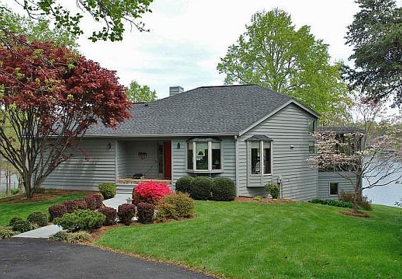 5th image of 1054 Lakemount Dr