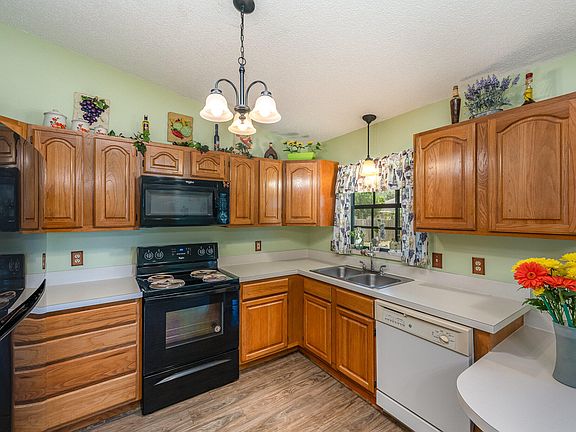 3rd image of 1671 San Diego St SE