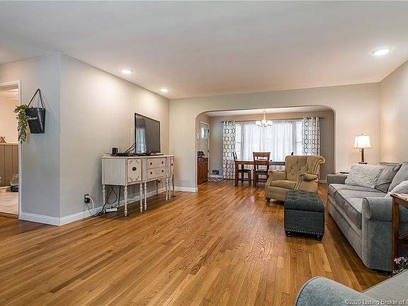 4th image of 1108 Gaiser Dr