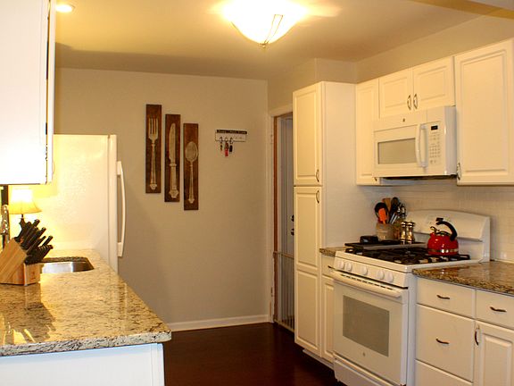 4th image of 808 S Lincoln Ave