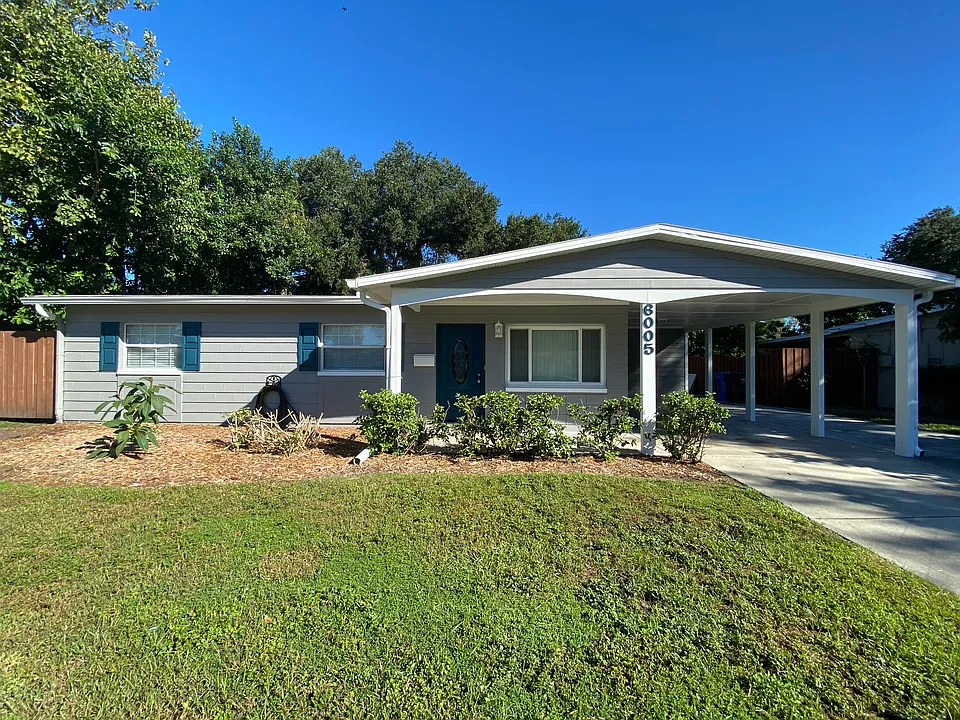 6005 Santa Monica Dr