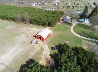 10227 N Vandecar Rd, Farwell, MI 48622