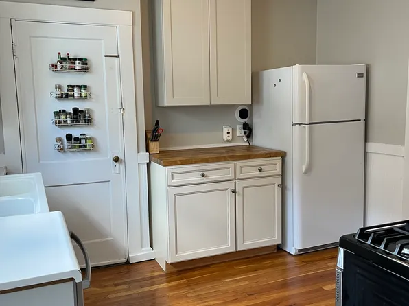 44 Waterhouse St #2, Somerville, MA 02144
